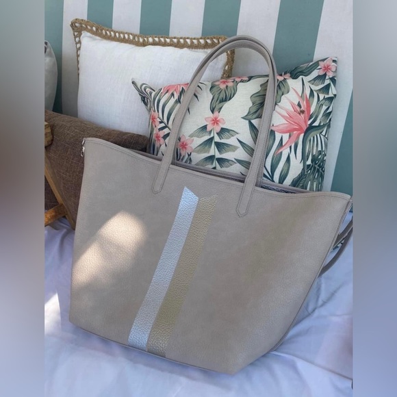 Stella & Dot Reversible Tote Bag - Picture 4 of 9